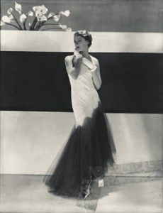 George Hoyningen-Huene. 1930. Agneta Fischer con vestido de Callot Soeurs.